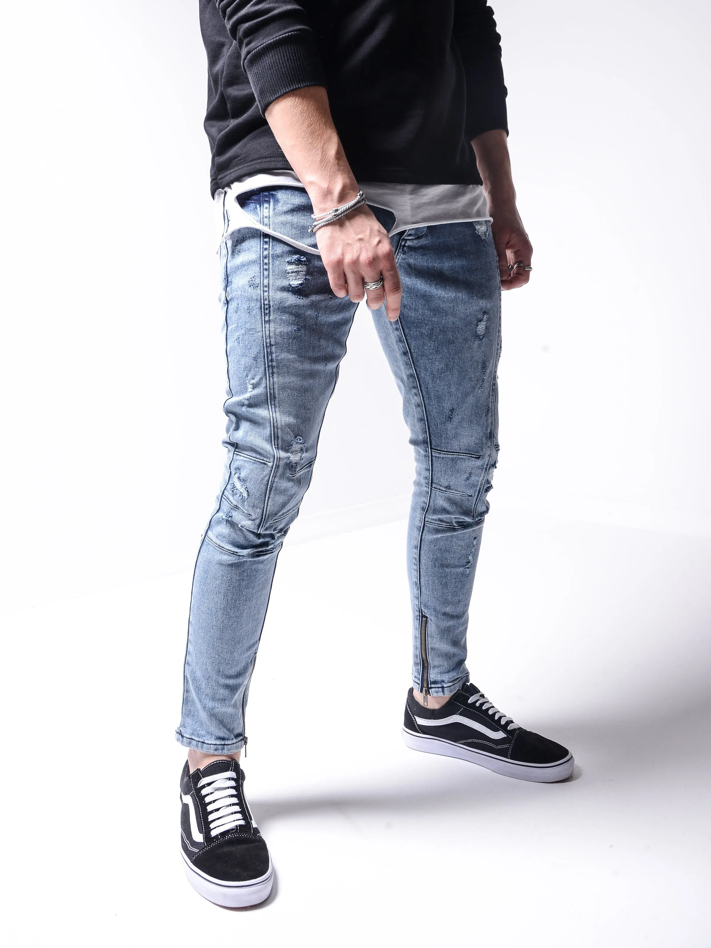 Distressed Washed Jeans