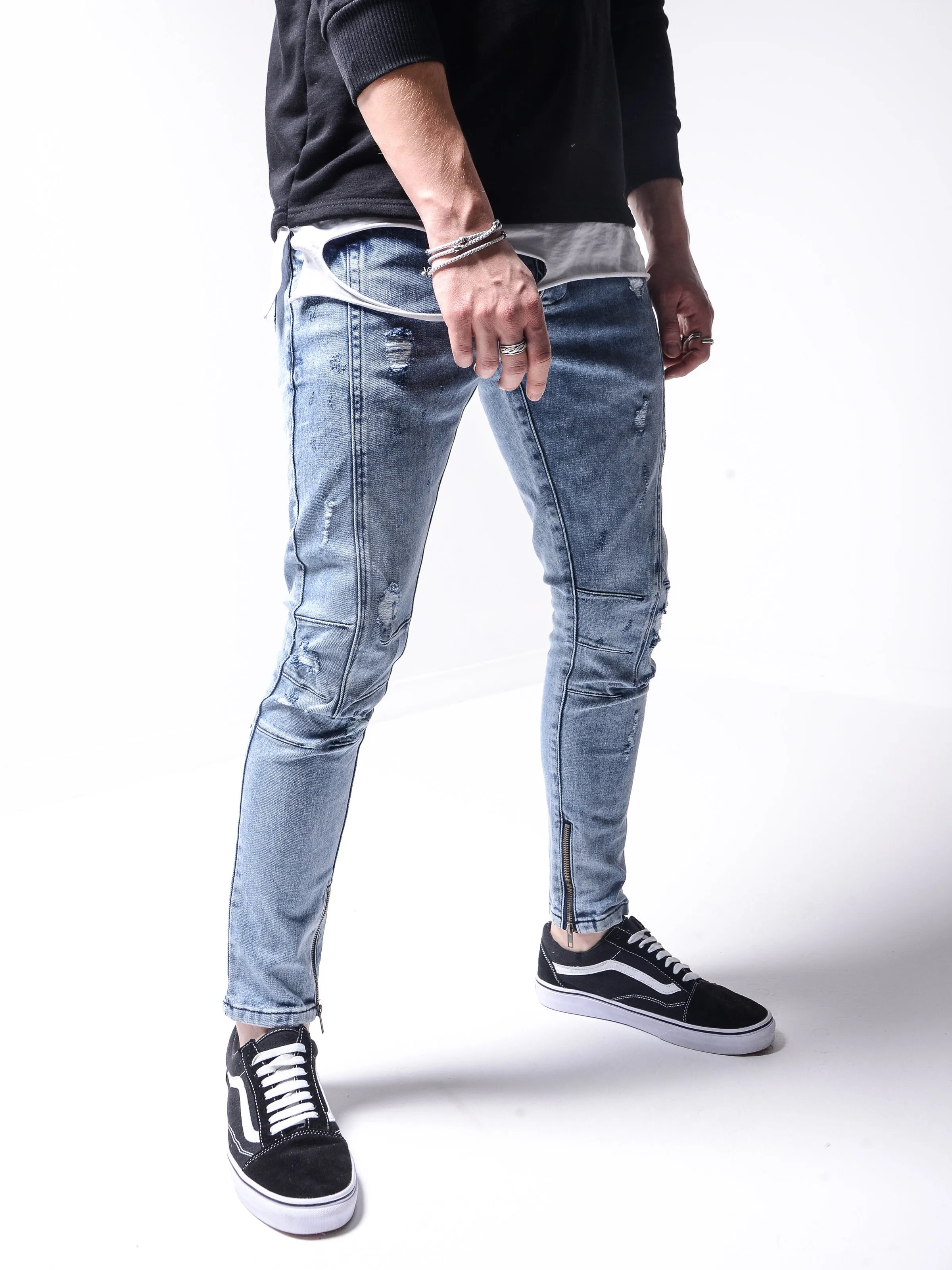 Distressed Washed Jeans