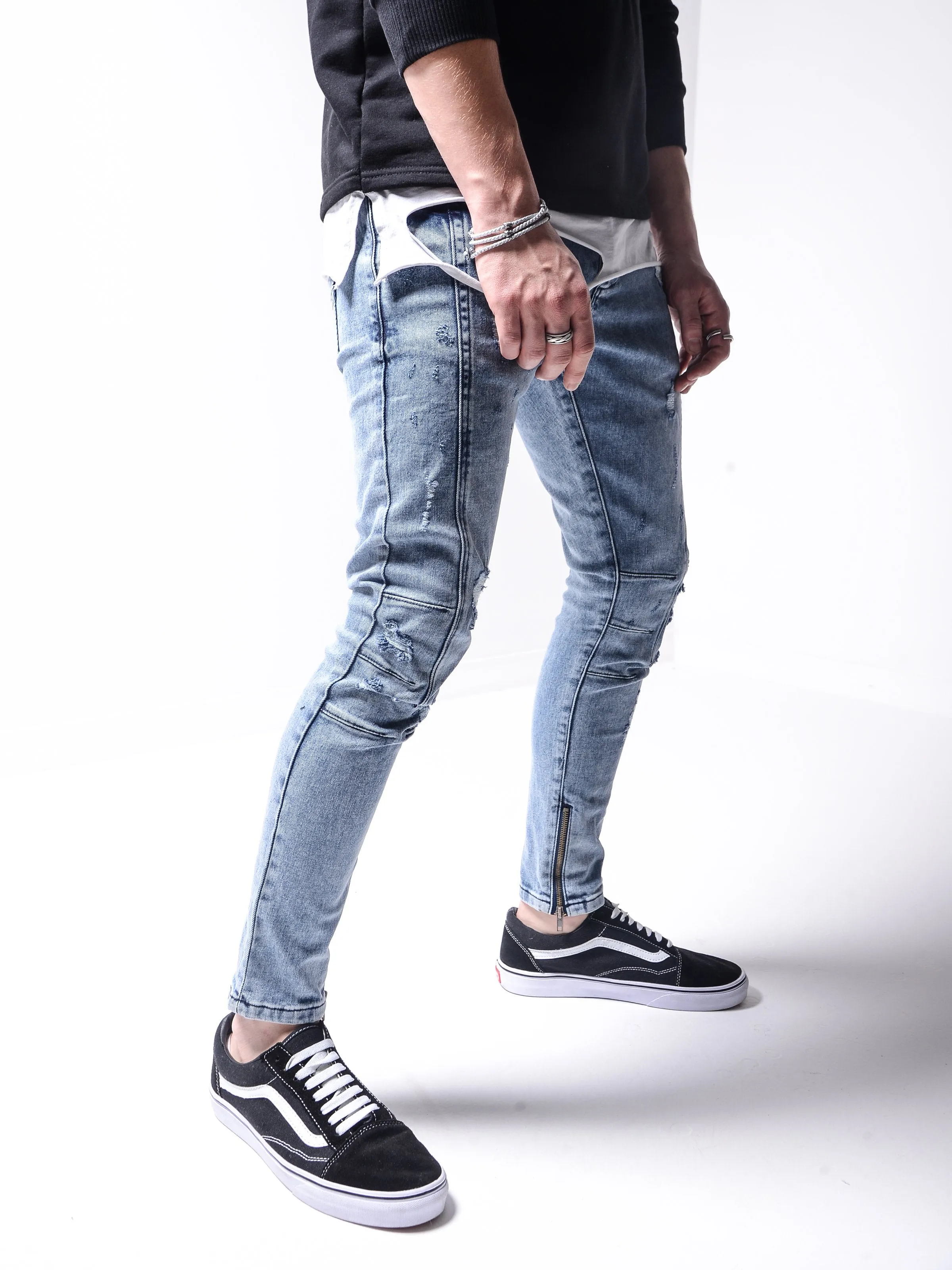 Distressed Washed Jeans