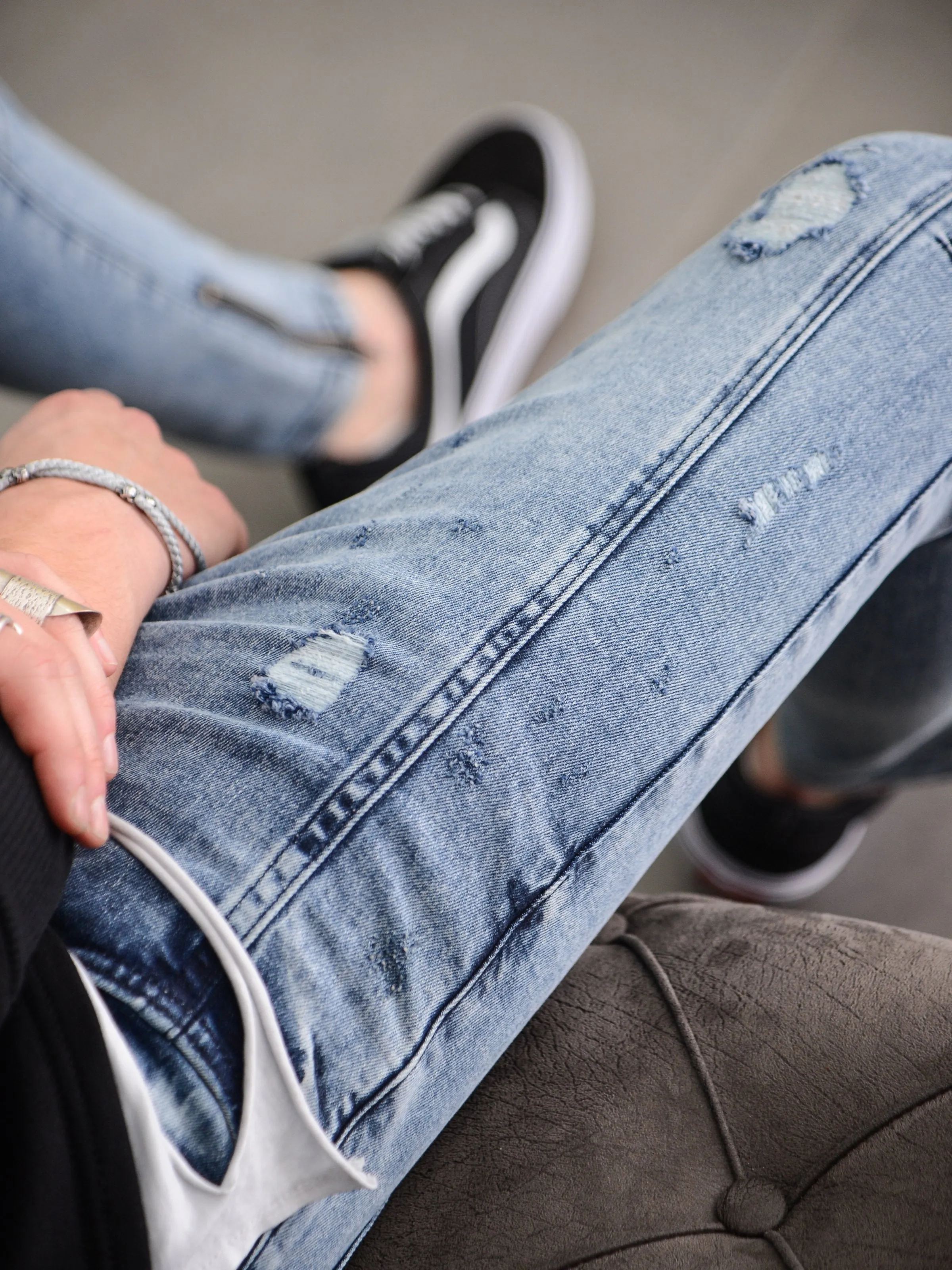 Distressed Washed Jeans