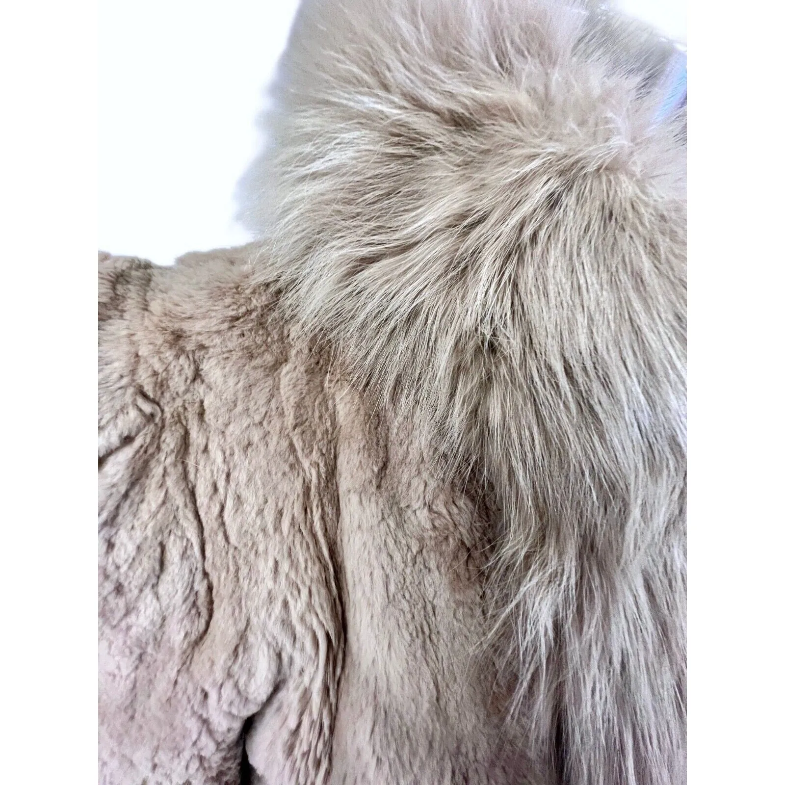 Exquisite Vintage Long Beige Blush Sheared Beaver Coat with Fox Trim  Women's Small