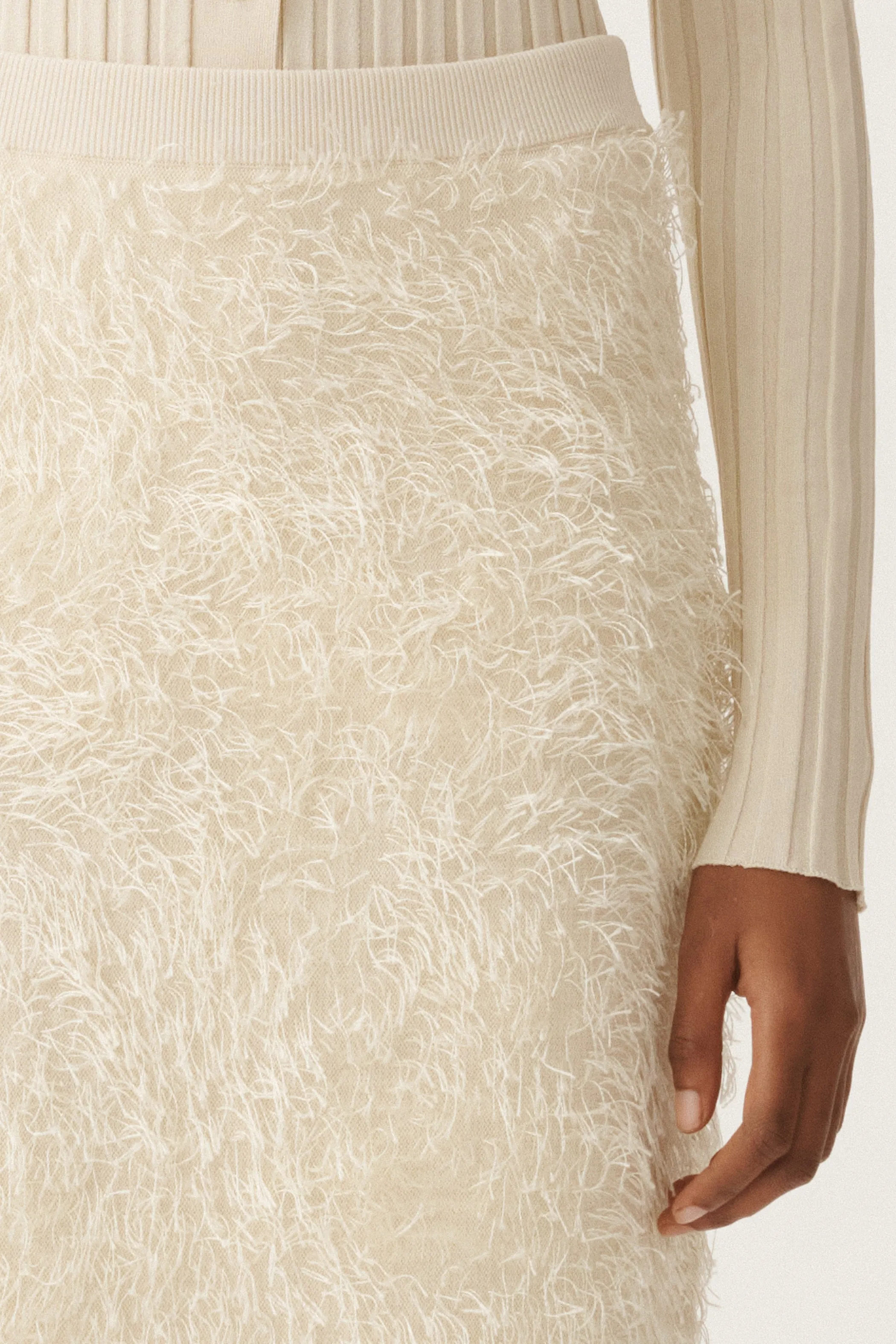 FRINGE EFFECT VISCOSE KNIT SKIRT