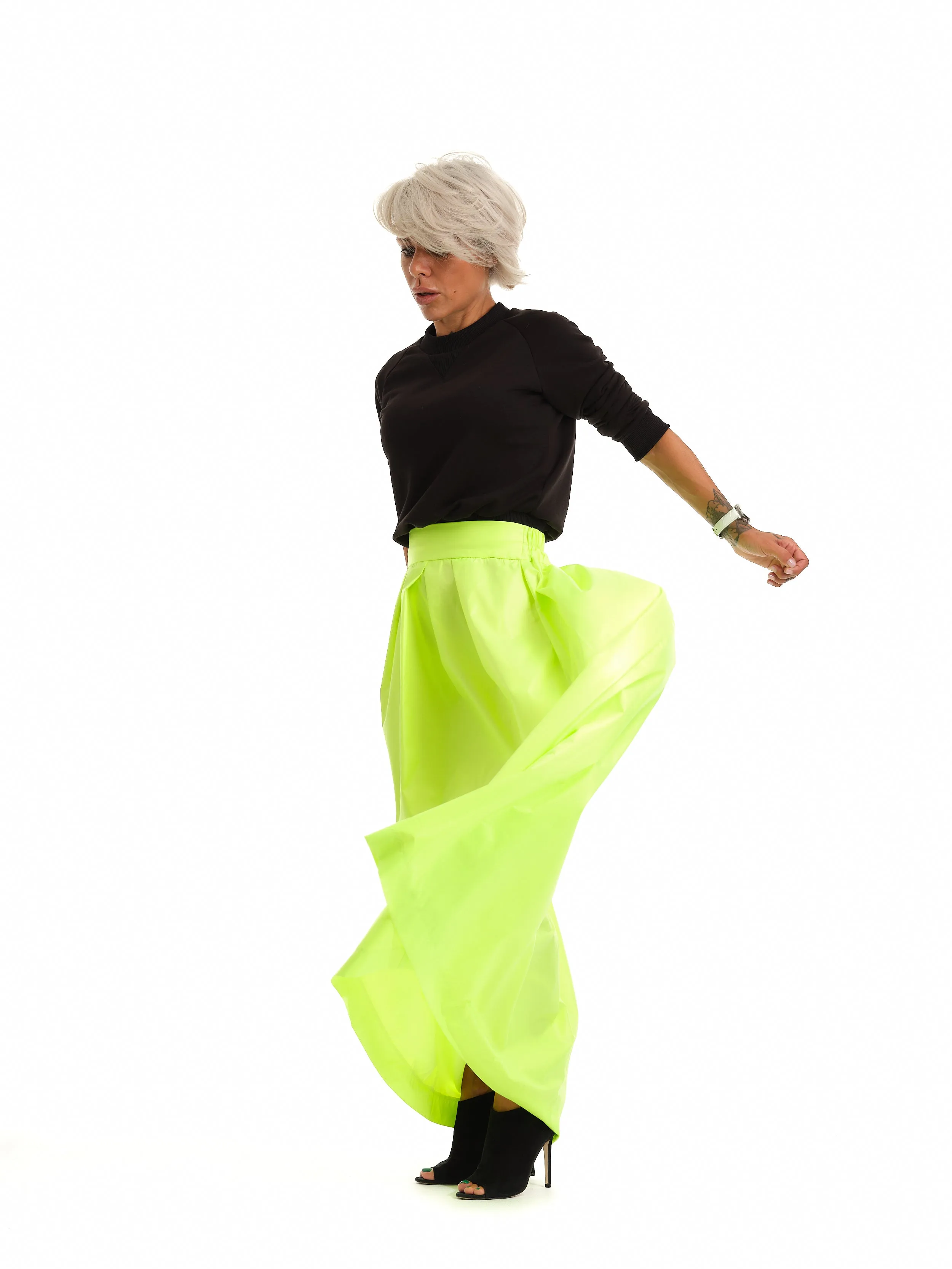 High-Waisted Neon Green Maxi Skirt with Elastic Waistband