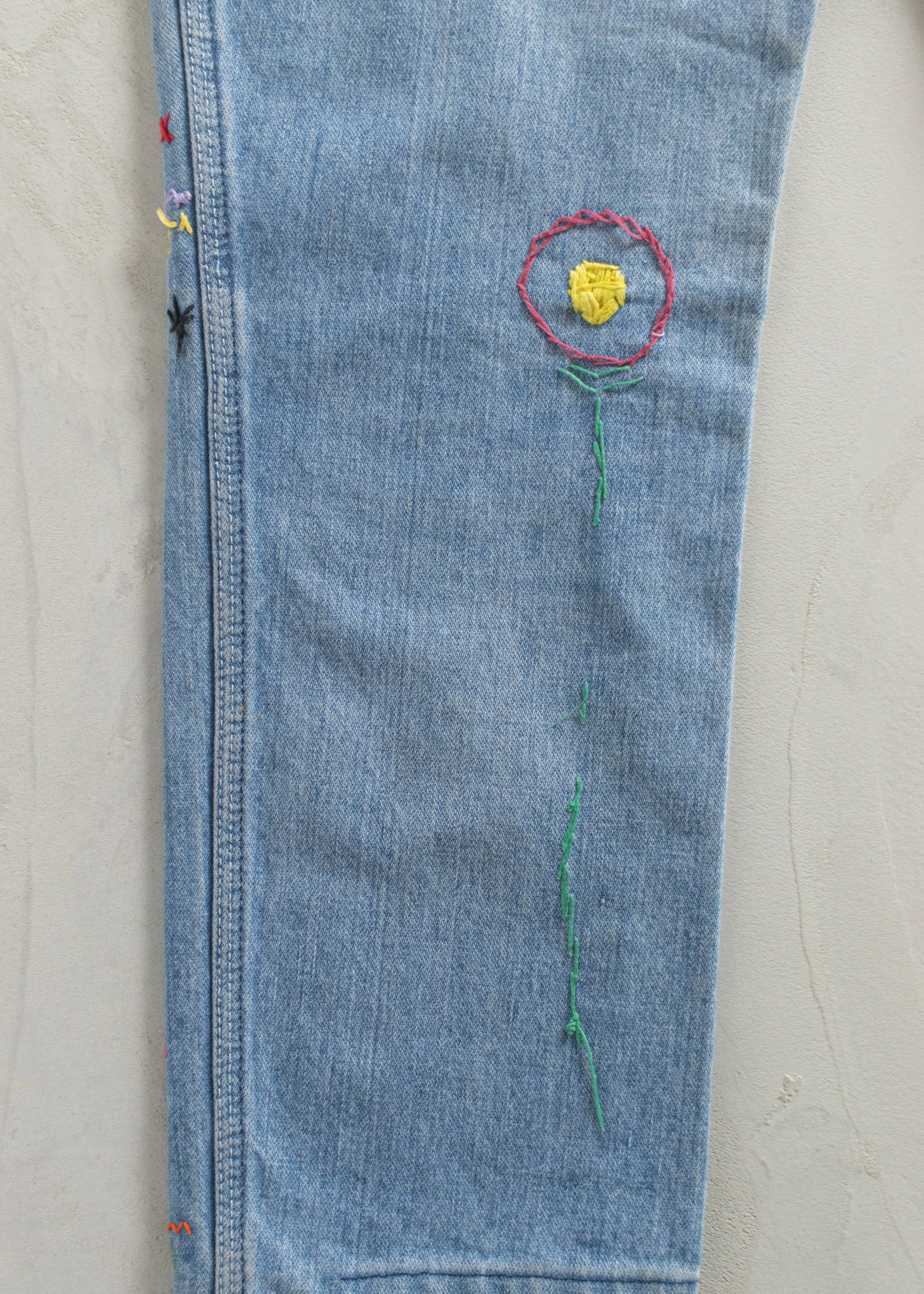 Vintage 1970s GWG Lightwash Embroidered Jeans Size Women's 26 / Men's 30